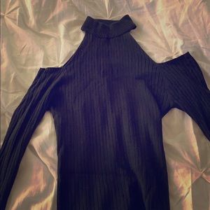 A open shoulder shirt